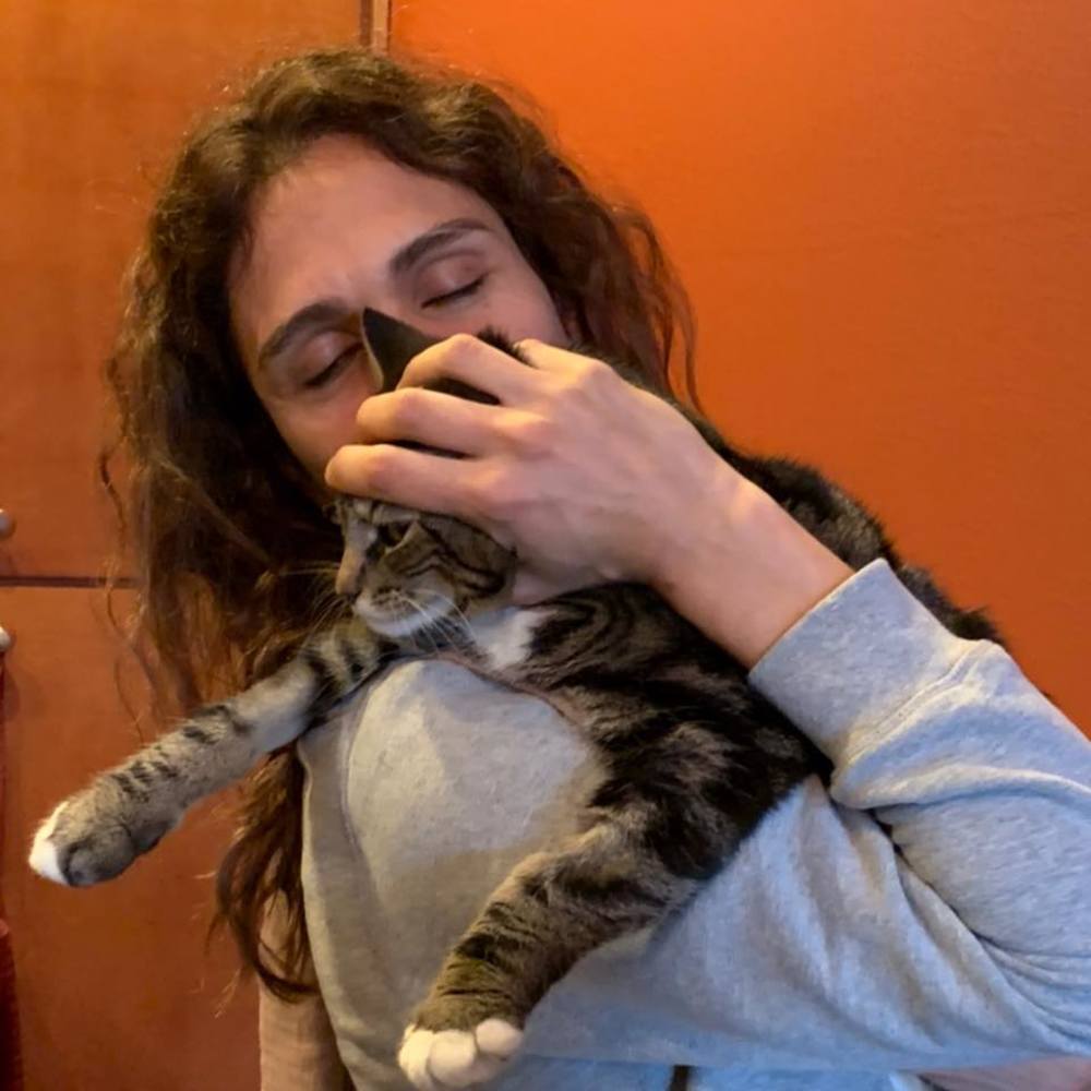 Meet your Posher, Mercedes